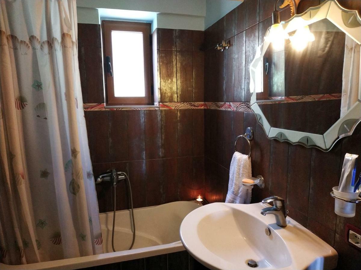 Q Bay Apartments Кепаро Екстериор снимка